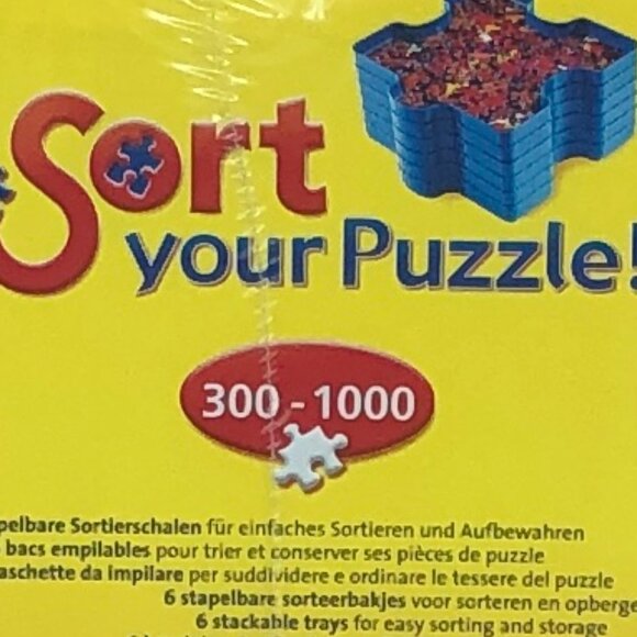 New sealed Ravensburger- Sort Your Puzzle for 300-1000 Piece Stacking Tray Set - Picture 8 of 10